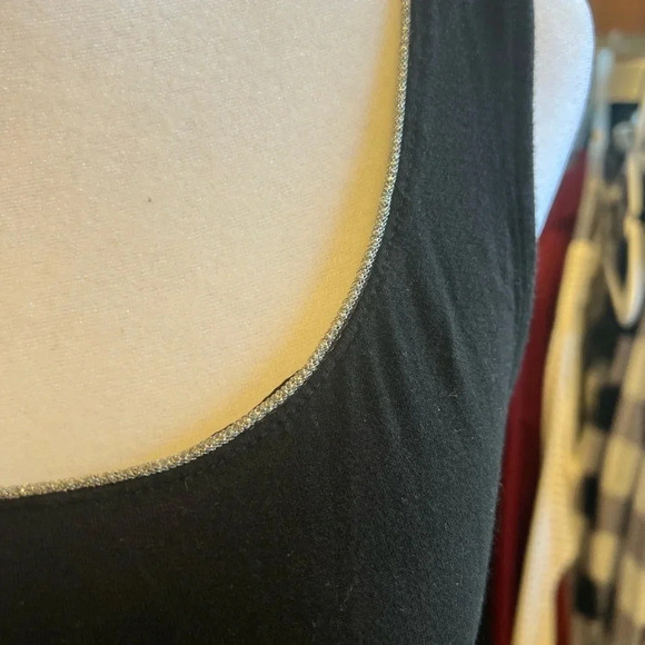 WHBM Black Tank - Picture 4 of 6